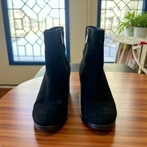 Blondo Alida Waterproof Black Suede Ankle Booties – Size 7.5